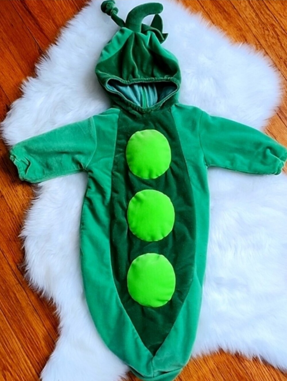 Green Pea In A Pod  Peapod  Halloween Infant Costume Romper Buntin, 0-9M
